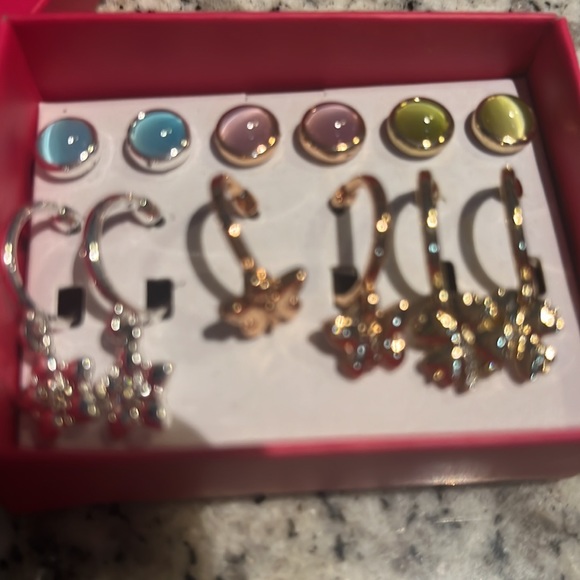 Kids bundle of earrings NIB! blue , pink, Green, silver, Gold plated. - Picture 4 of 6